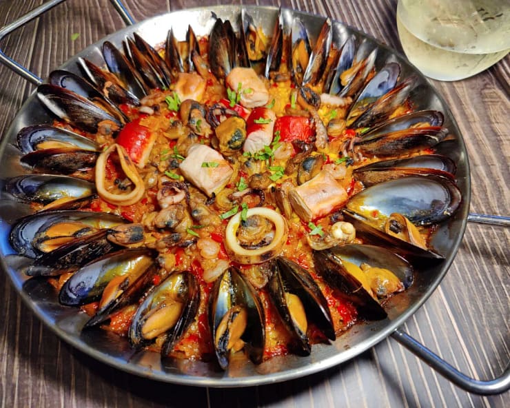 Seafood Paella with Bell Peppers